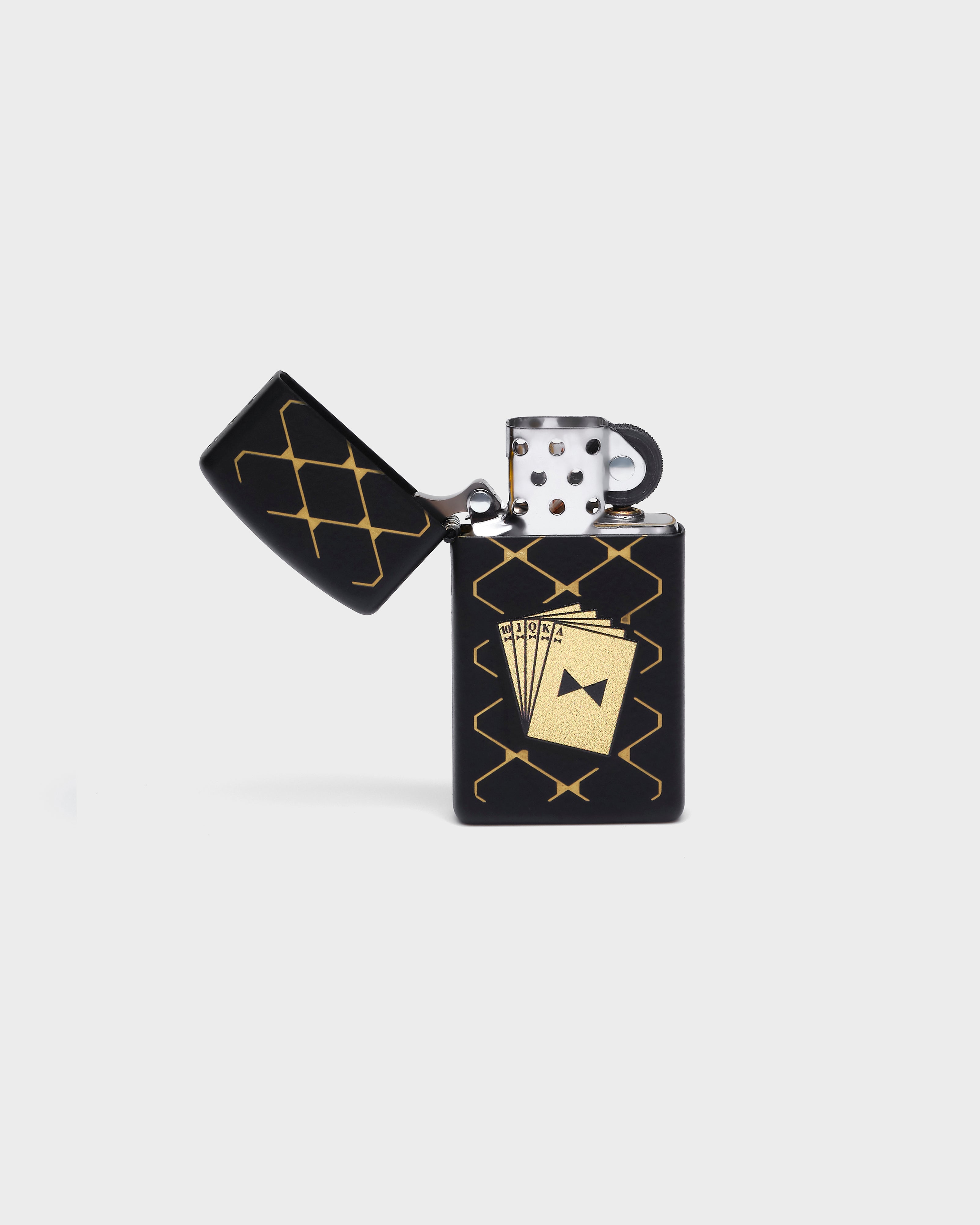 Slim "Royal Flush" with Fontainebleau Bowtie Motif Lighter